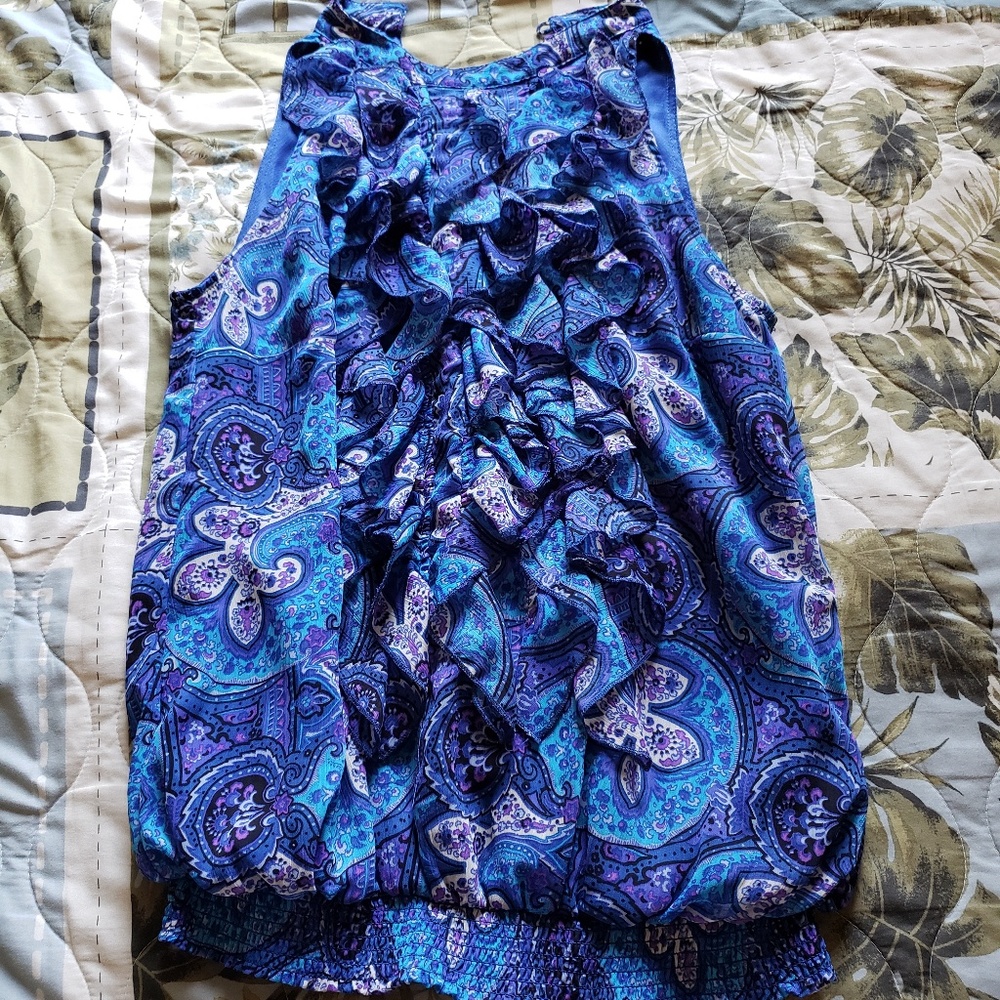 Sleeveless blouse
